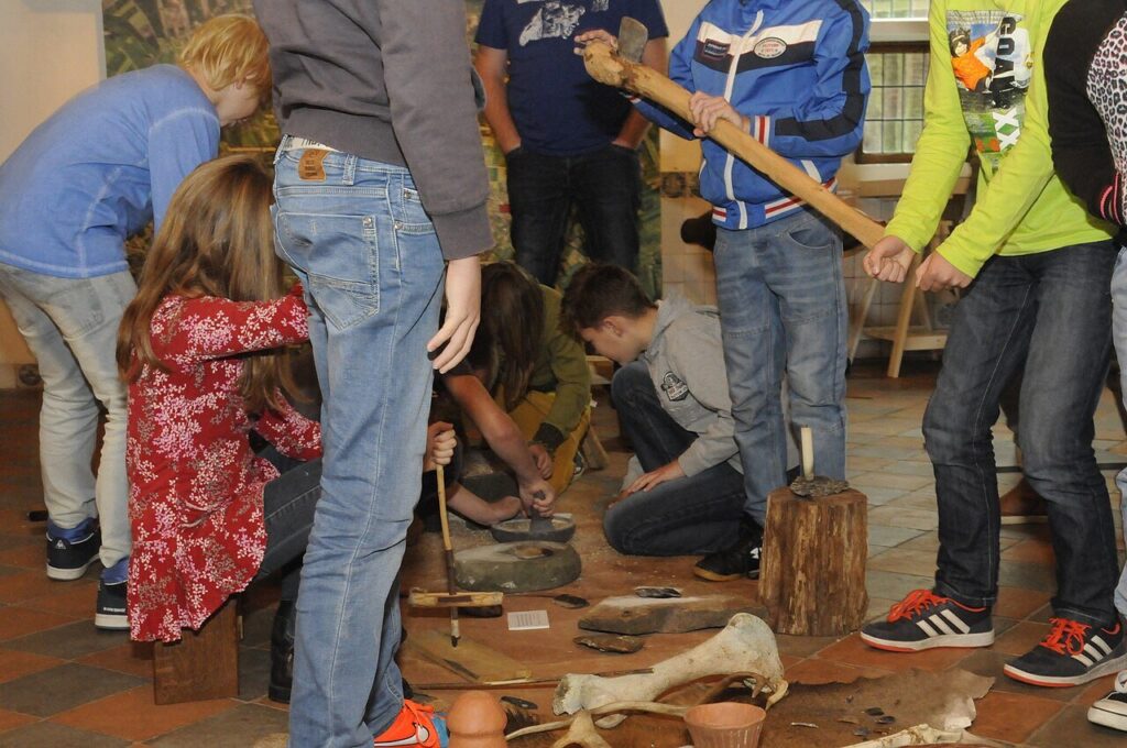 Kelapa Muda – Kinderen van de Molukken in Assen
