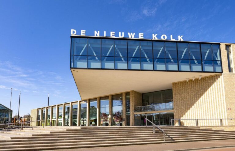 Het Vlucht Voorwaarts Praathuis — lezing in Assen